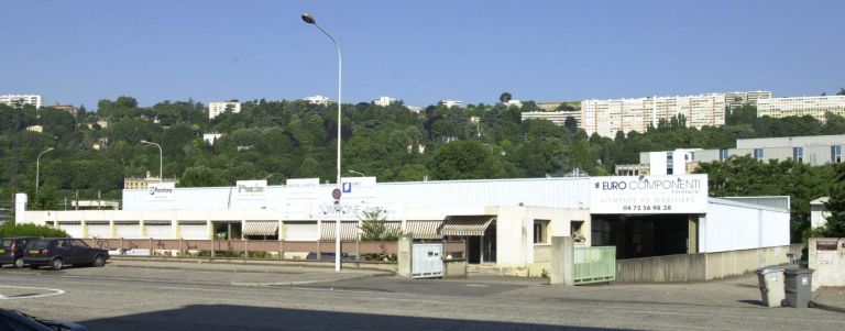 Vue est des anciens établissements Streichenberger actuellement réutilisés