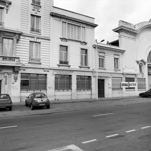 Vue est, façade bureau administration