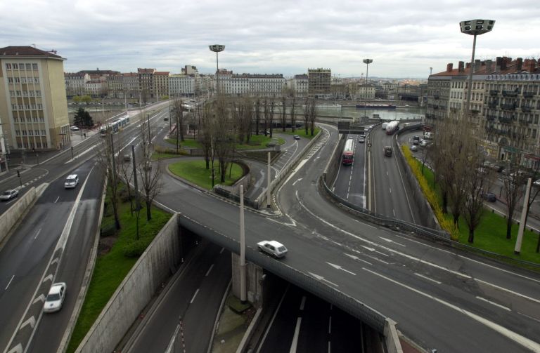 Ensemble du trafic routier et autoroutier entre le Rhône et le centre d'échanges