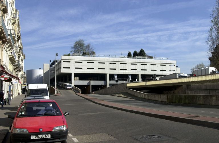 Vue d'ensemble du centre d'échange depuis les quais de la Saône