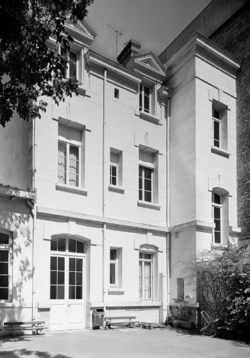 Elévation postérieure du corps de bâtiment sur rue.