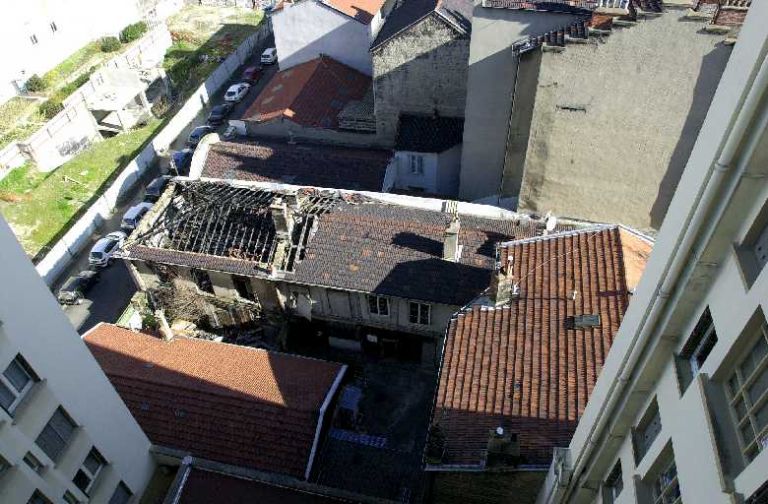 Vue d'ensemble de la cour depuis l'escalier du 35 rue Bichat