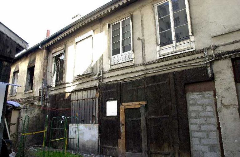 Elévation du 36 cours Charlemagne le long de la cour, logements et atelier