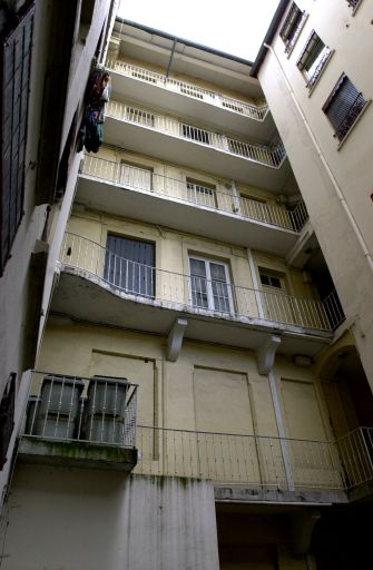 8 cours Bayard, logements desservis par des coursières