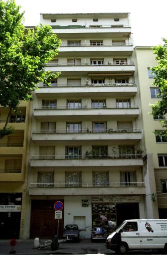 77 cours Charlemagne, immeuble à balcons filants