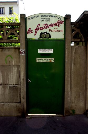 Vue de la porte, rue Quivogne