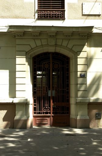 Vue de la porte d'entrée