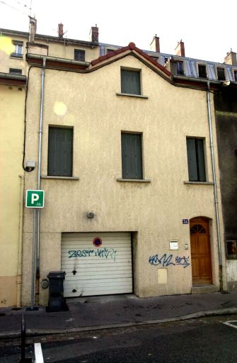 31 rue Seguin. Maison de ville mitoyenne, façade principale sur rue