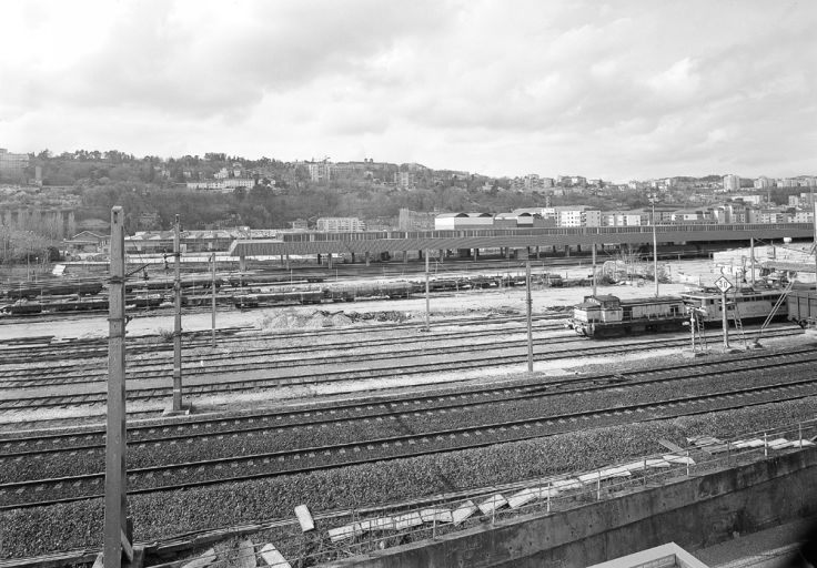 Vue du quai de chargement depuis l'est