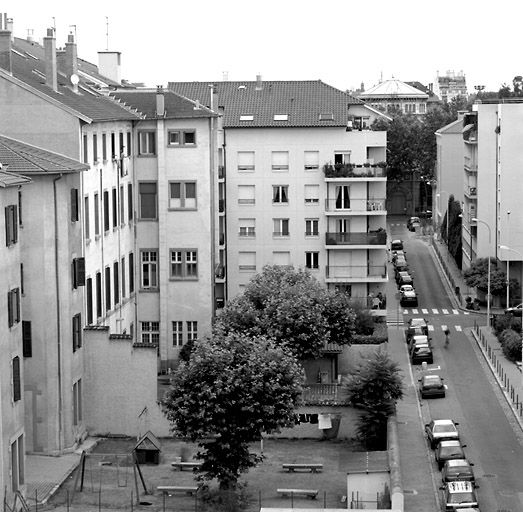 La rue Quivogne depuis le sud