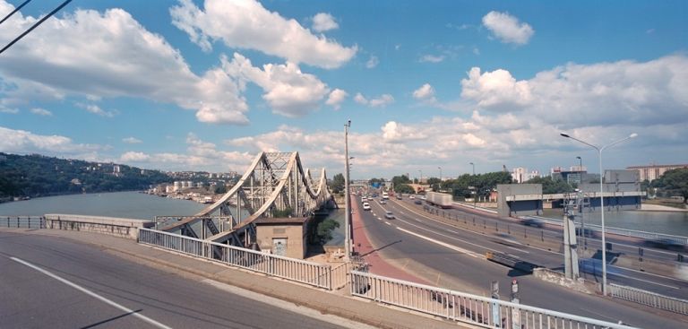 Le viaduc de la Mulatière et le pont autoroutier depuis le sud