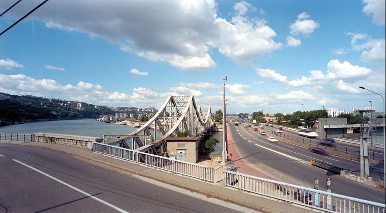 L'extrémité de la presqu'île depuis le sud, le pont de la Mulatière et le pont auto-routier