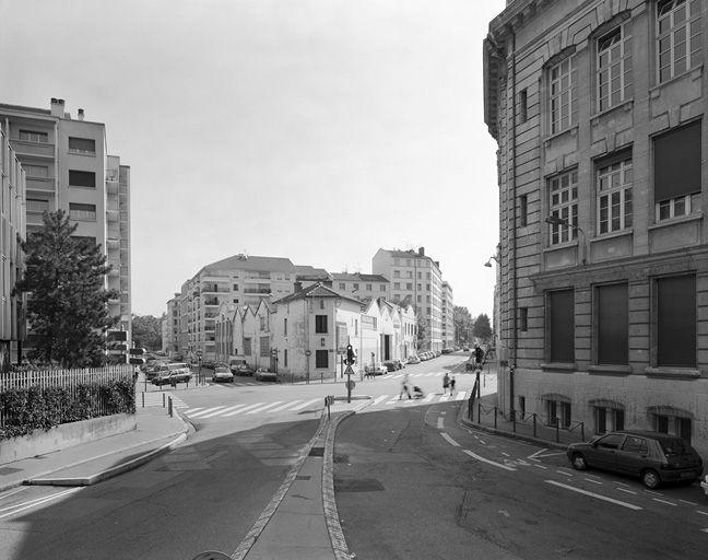 Vue d'ensemble bâtiment ouest, angle rue Lazare et rue Domer
