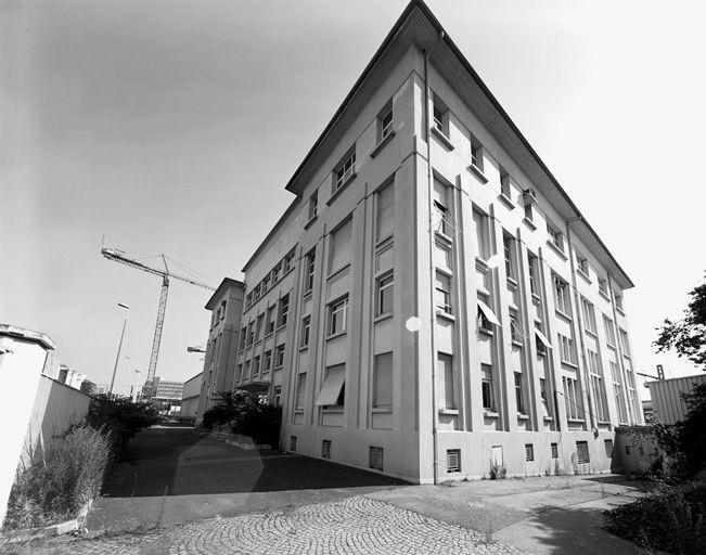 Vue générale sud-ouest du bâtiment pricipal