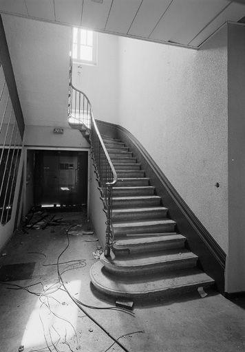 Escalier intérieur, aile gauche