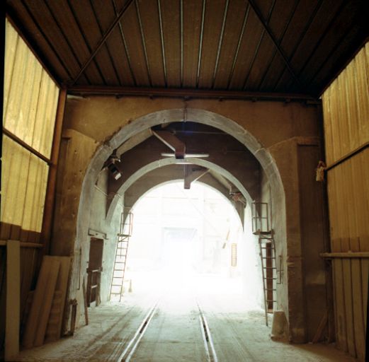 Détail de la porte du silo