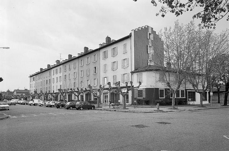 Vue sud-est de la grande maison