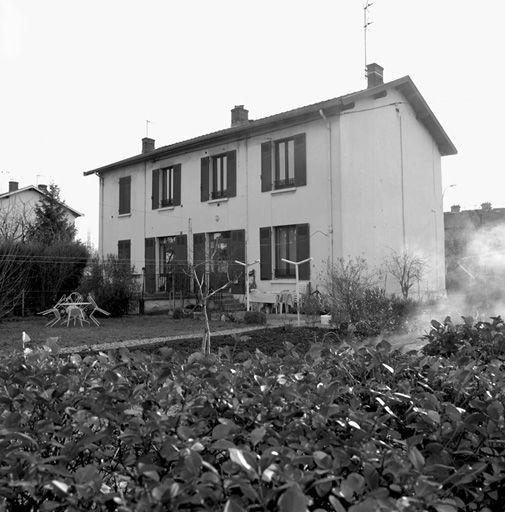 Façade arrière, vue sur les jardins, maison 1920