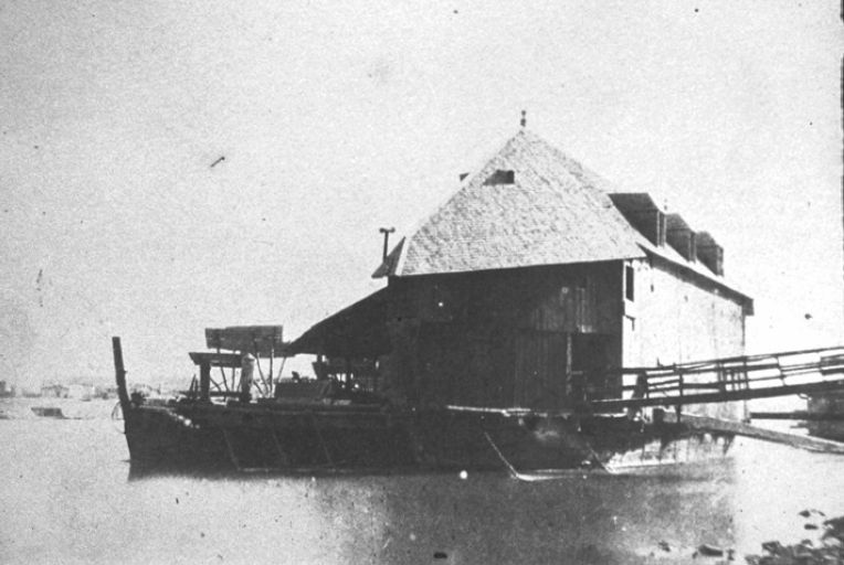 Moulin-bateau sur le Rhône, photogr., (début XXe siècle)