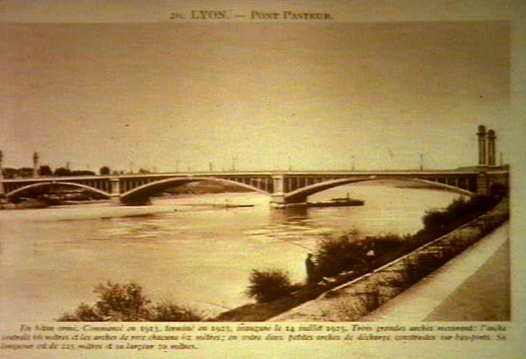 Vue d'ensemble du pont de 1923, carte postale.