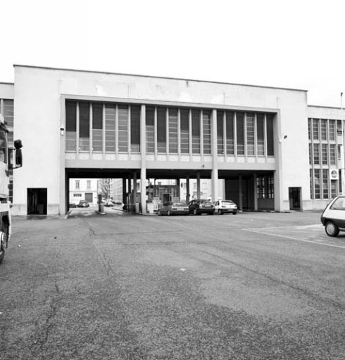 Bâtiment administratif : travées centrales de l'élévation sud