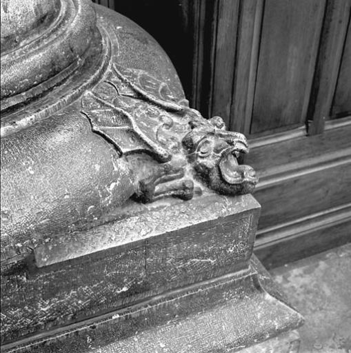 Griffe ornée de tête d'hybride