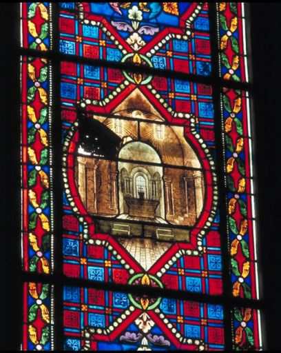 Baie 4, médaillon n°3 : la chapelle Sainte-Blandine de l'église paroissiale Saint-Martin d'Ainay