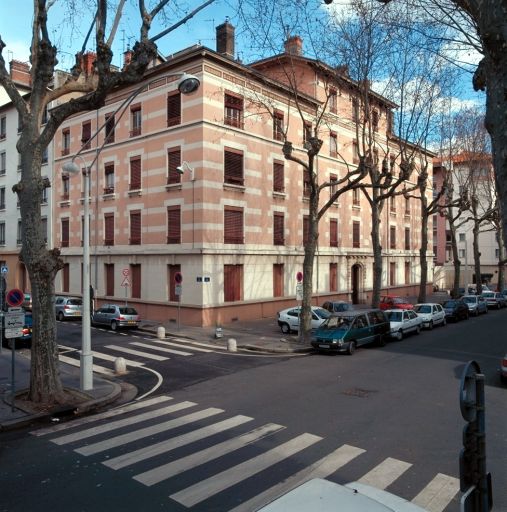 17 cours Bayard. Polychromie de la façade