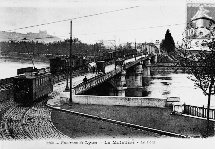 Le pont de la Mulatière depuis le sud-ouest, début XXe siècle. Carte postale