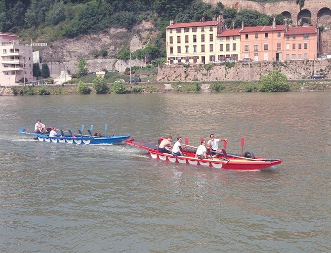 Fête des mariniers. Les jouteurs