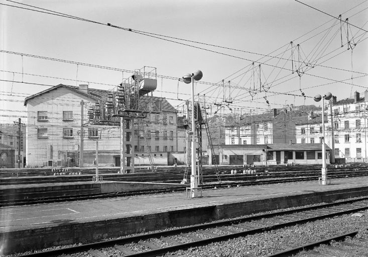 Départ des voies ferrées vers l'ouest, depuis le quai nord