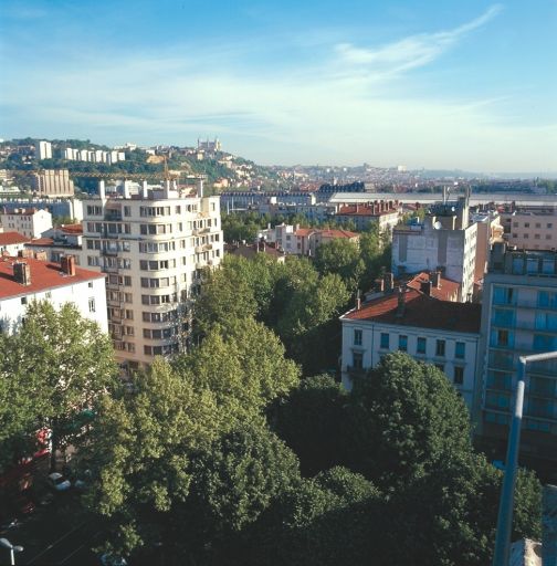 Vue d'ensemble vers le nord depuis le clocher de l'église Sainte-Blandine