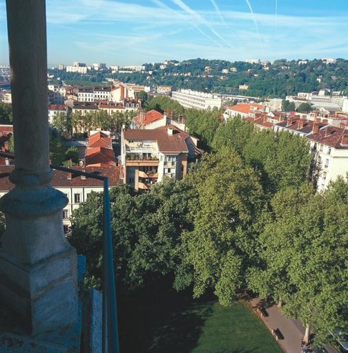 Vue d'ensemble depuis le clocher de l'église Sainte-Blandine vers le sud-sud-ouest