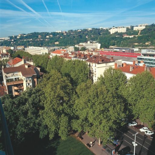 Vue depuis le clocher de l'église Sainte-Blandine vers le sud-ouest