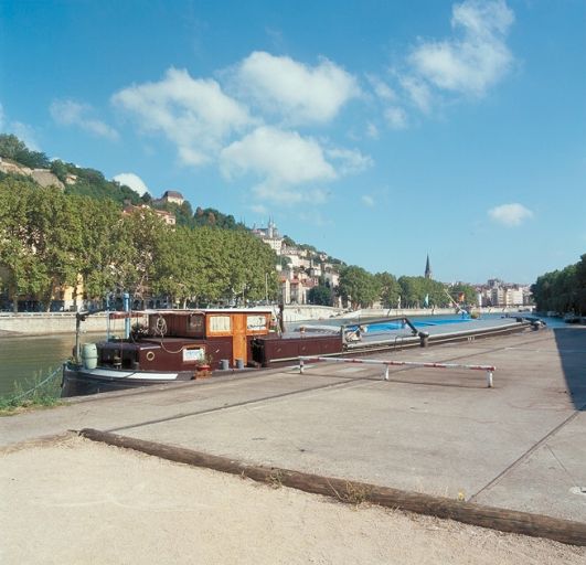 Bateau de marchandises en vrac (automoteur) : péniche dite Le Négoce