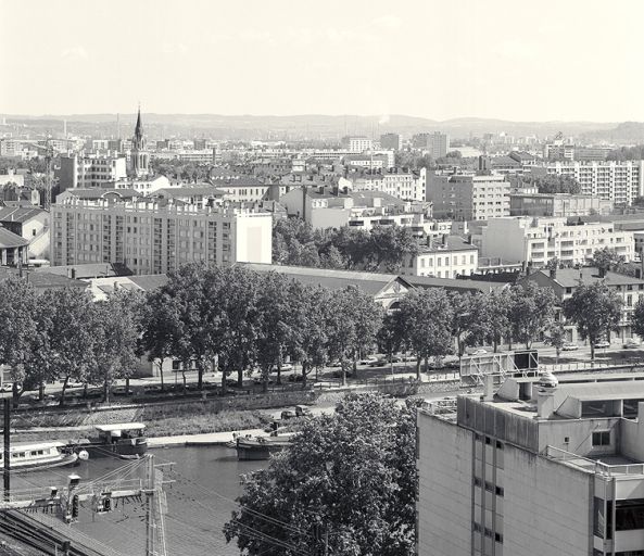 Vue d'ensemble depuis la tour du tunnel de Fourvière, à l'ouest