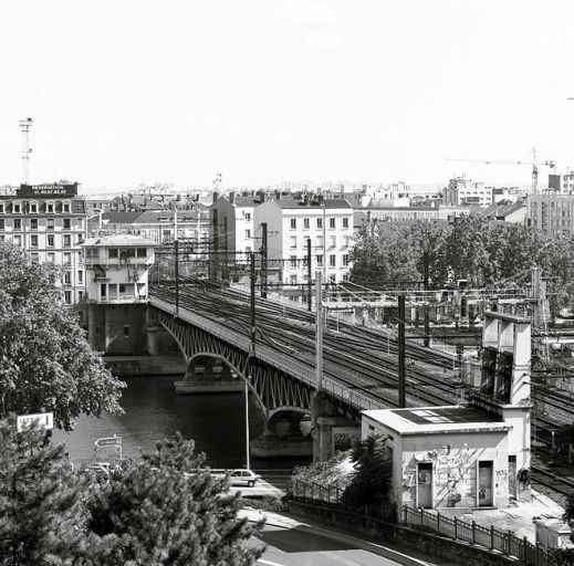 Vue d'ensemble depuis la tour du tunnel de Fourvière