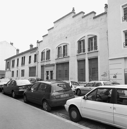 Entrepôt commercial la Moderne location de voiture à chevaux de luxe actuellement entrepôt commercial Sidev-Solf : display Sony