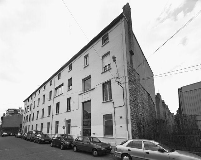 Vue ouest, façade rue Gorjus