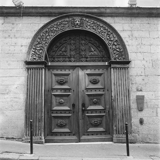 Entrée principale, vue ouest