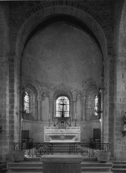 Vue d'ensemble intérieure de l'abside.