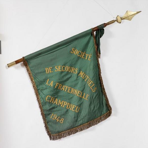 Etendard de procession de la Société de secours mutuels La Fraternelle