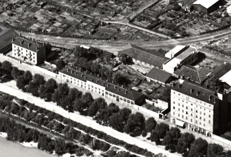 Vue aerienne depuis l'est, vers 1955