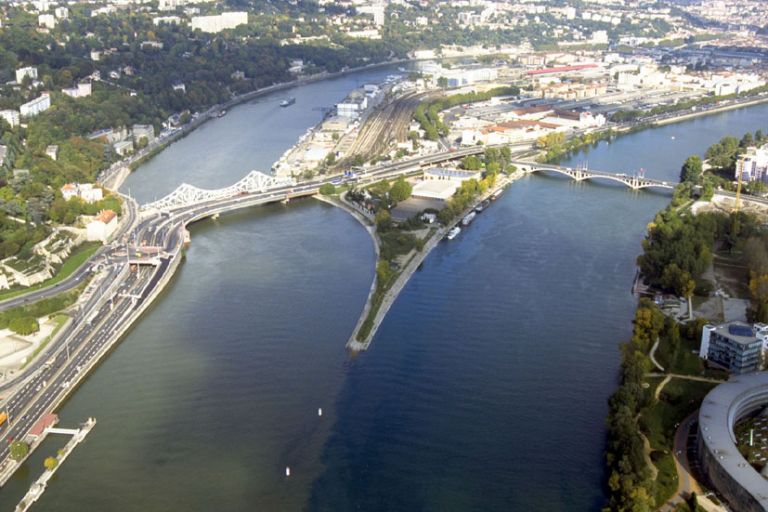 Vue aérienne depuis le sud