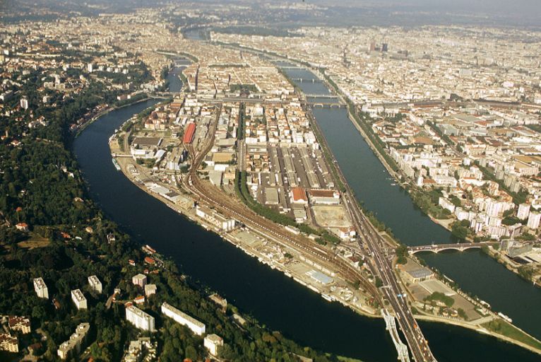 Vue aérienne depuis le sud-ouest