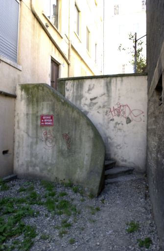 L'escalier donnant accès à la rue Casimir-Perier