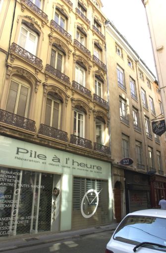 Façade sur la rue du Major-Martin, détail des trois 1ers niveaux.