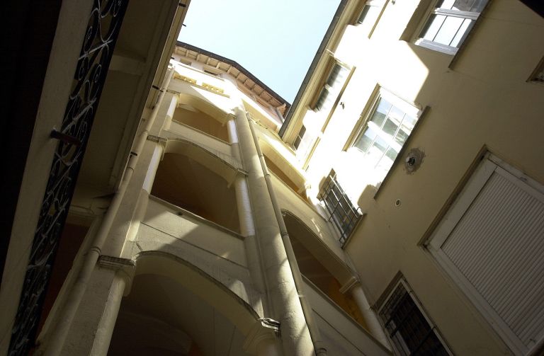 Pavillon d'escalier, élévation, détail de la partie médiane.