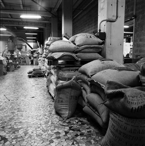 Stockage café en rez-de-chaussée