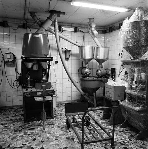 Salle des cafés : contrôle pesage